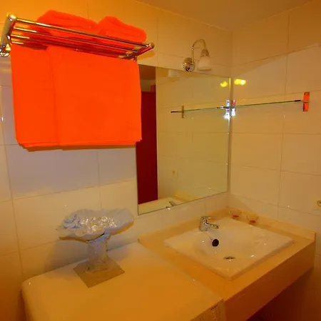Oasis Fanabe I Apartman *